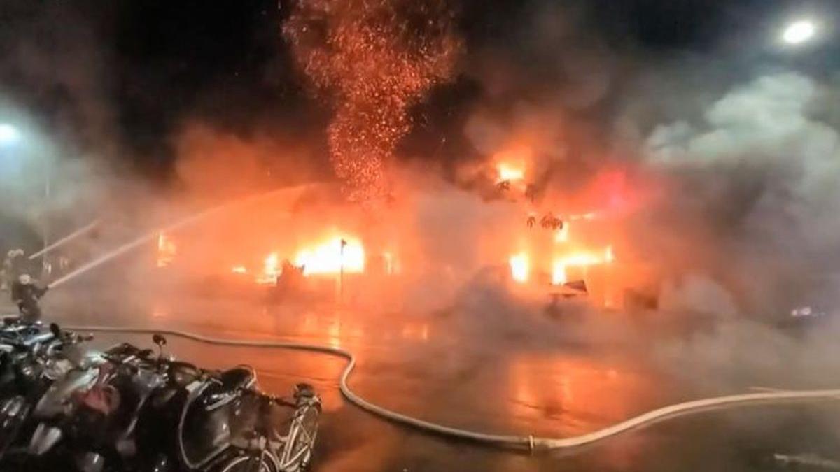 incendiu taiwan cladire rezidentiala morti