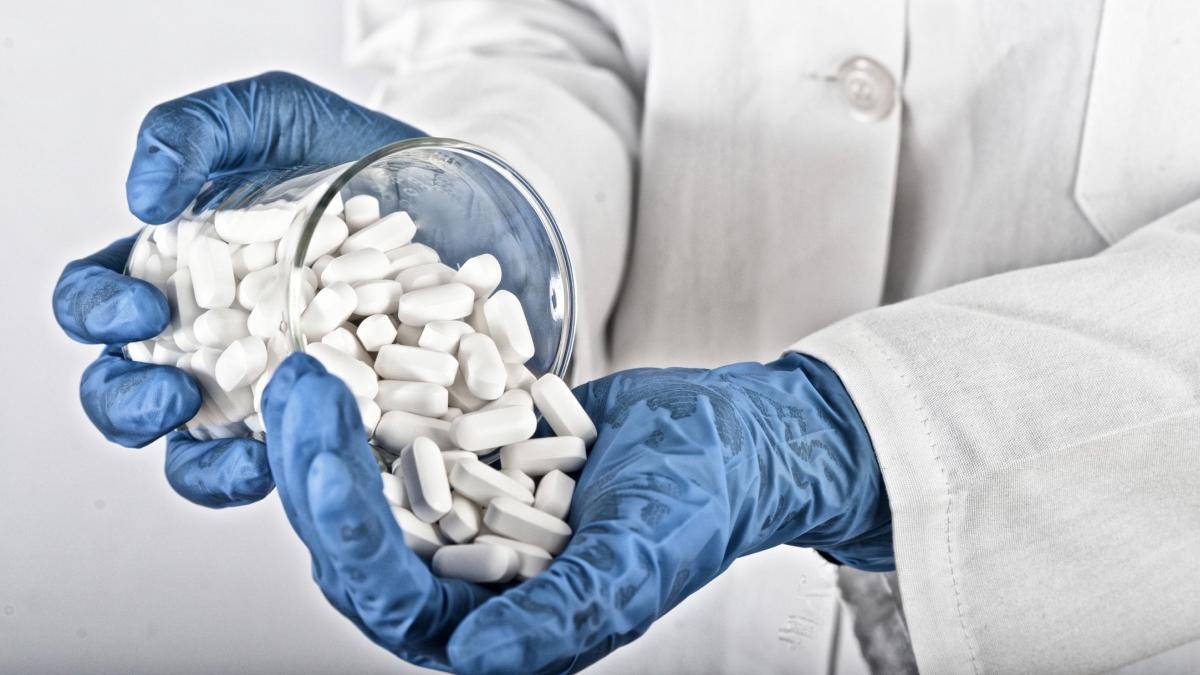 depozite unifarm pline medicamente oameni mor spitale