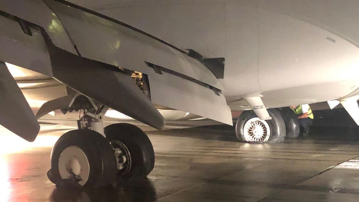 incendiu tren aterizare avion aterizat aeroportul cluj napoca