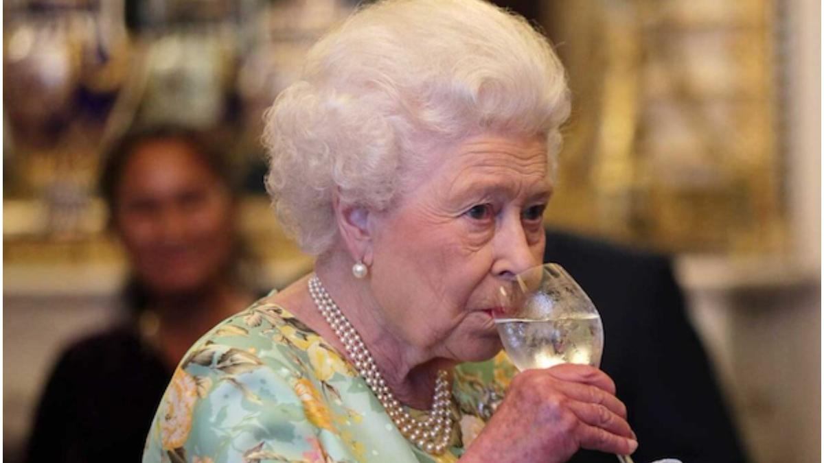 regina elisabeta alcool