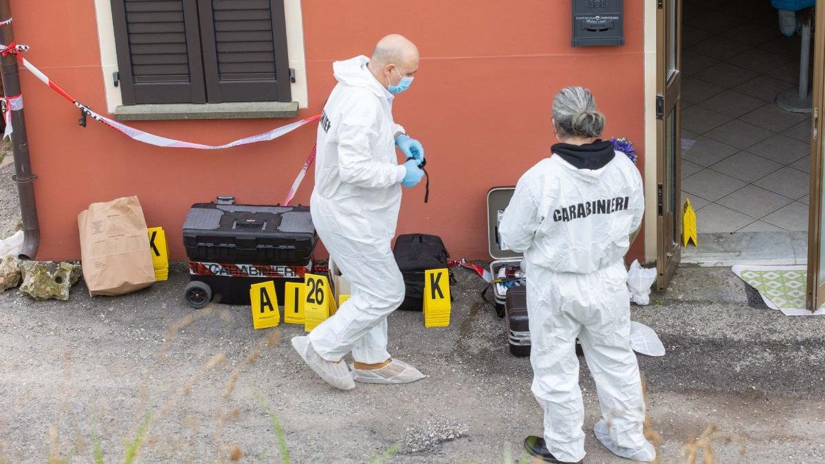 fata 15 ani a murit impuscata fratele ei 13 ani italia