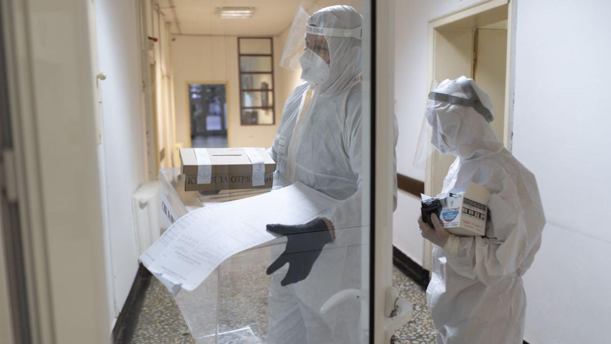 baiat 16 ani ialomita mort coronavirus nevaccinat comorbiditati