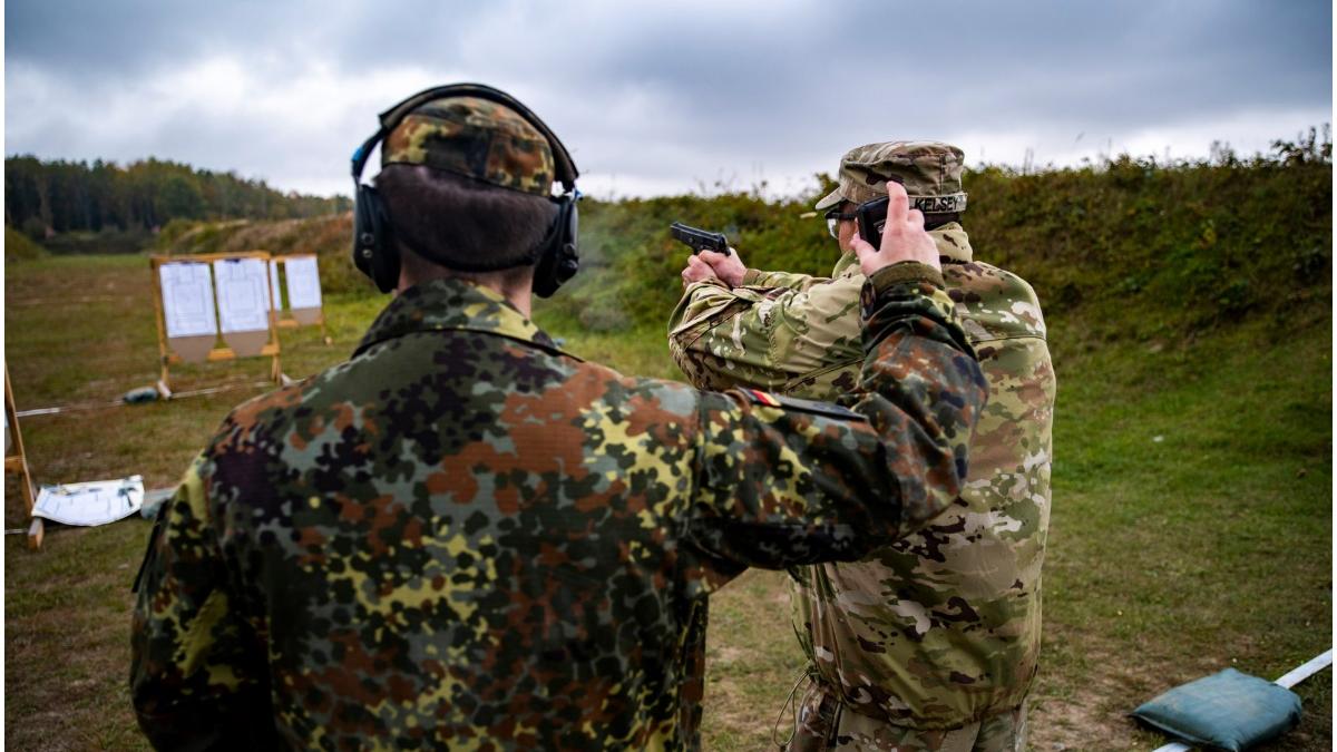 fosti soldati germani arestati formare trupa mercenari razboi civil yemen