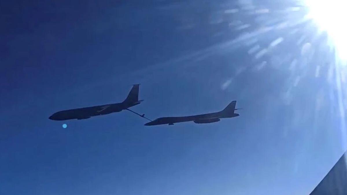 rusia suhoi bombardiere sua b 1b marea neagra