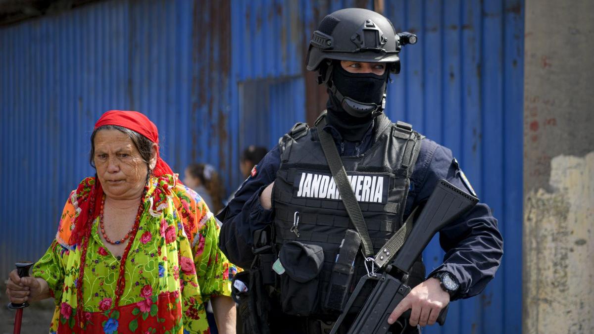 scandal la iasi cu amenintari si focuri de arma mascatii au intervenit de urgenta