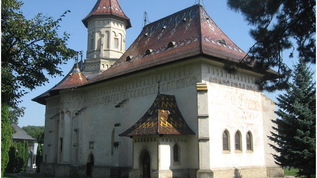 brosuri anti vaccin distribuite in catedrala arhiepiscopala de la suceava