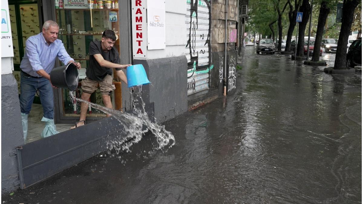 ciclon italia inundatii