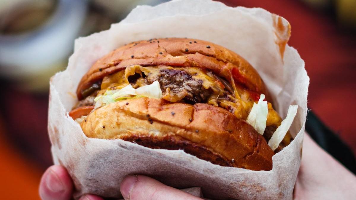 romanii fruntasi in europa la risipa alimentara de ce aruncam banii si hrana pe fereastra