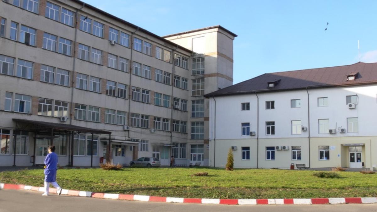 un singur medic si sase asistente la 100 de pacienti situatie dramatica la spitalul din gaesti