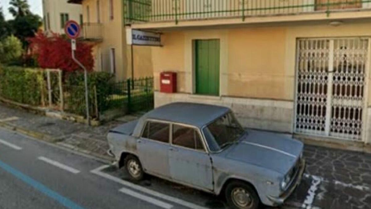 masina parcata loc 57 ani atractie turistica italia