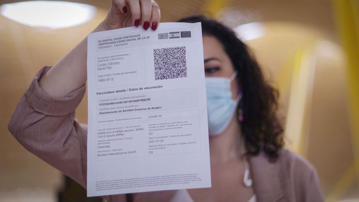 medic eliberat certificate covid false vaccinare chiuveta arestat