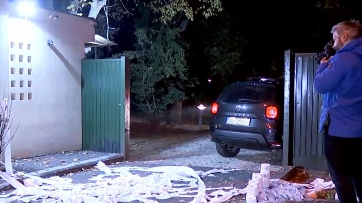 protest hartie igienica vila lac