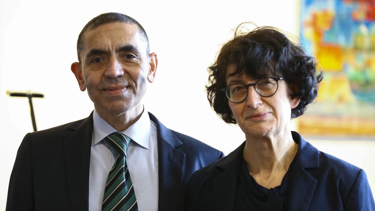 avem 15 vaccinuri impotriva cancerului anunta co fondatorii biontech creatori ai vaccinului anti