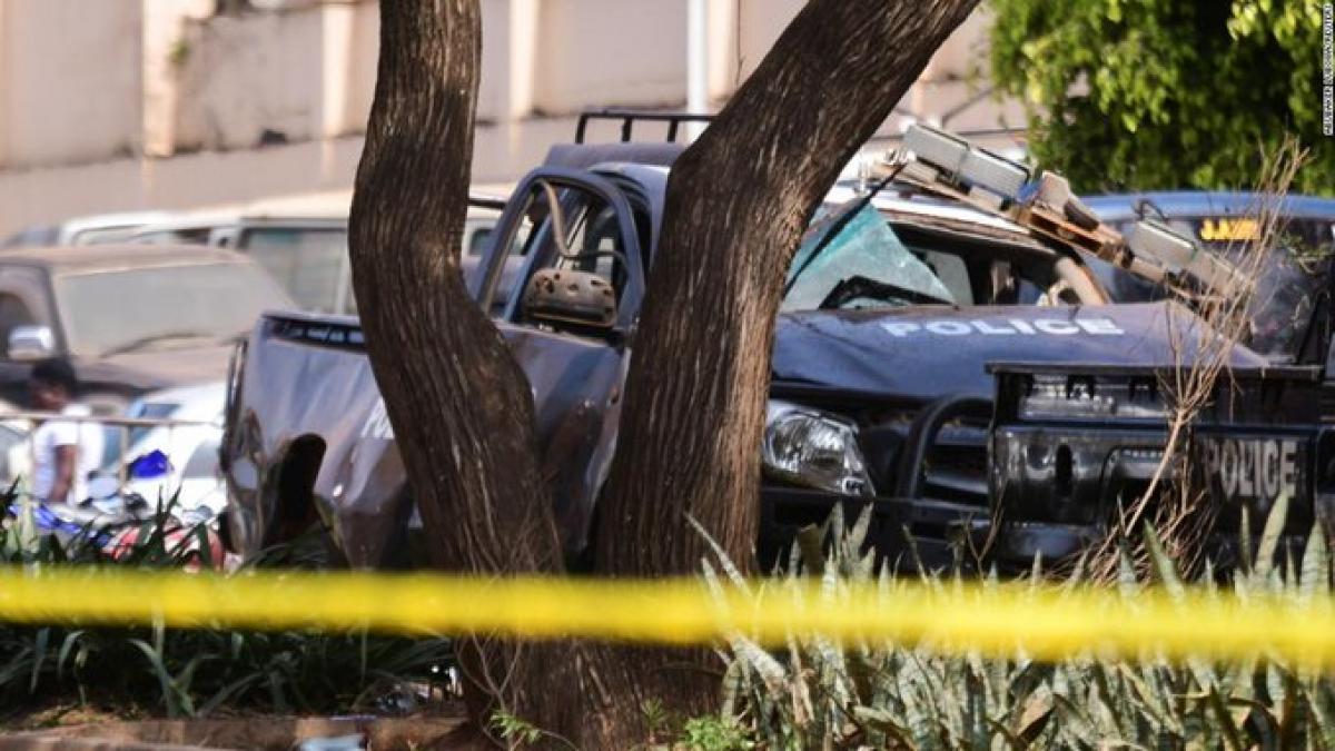 explozii uganda politisti morti zeci oameni raniti