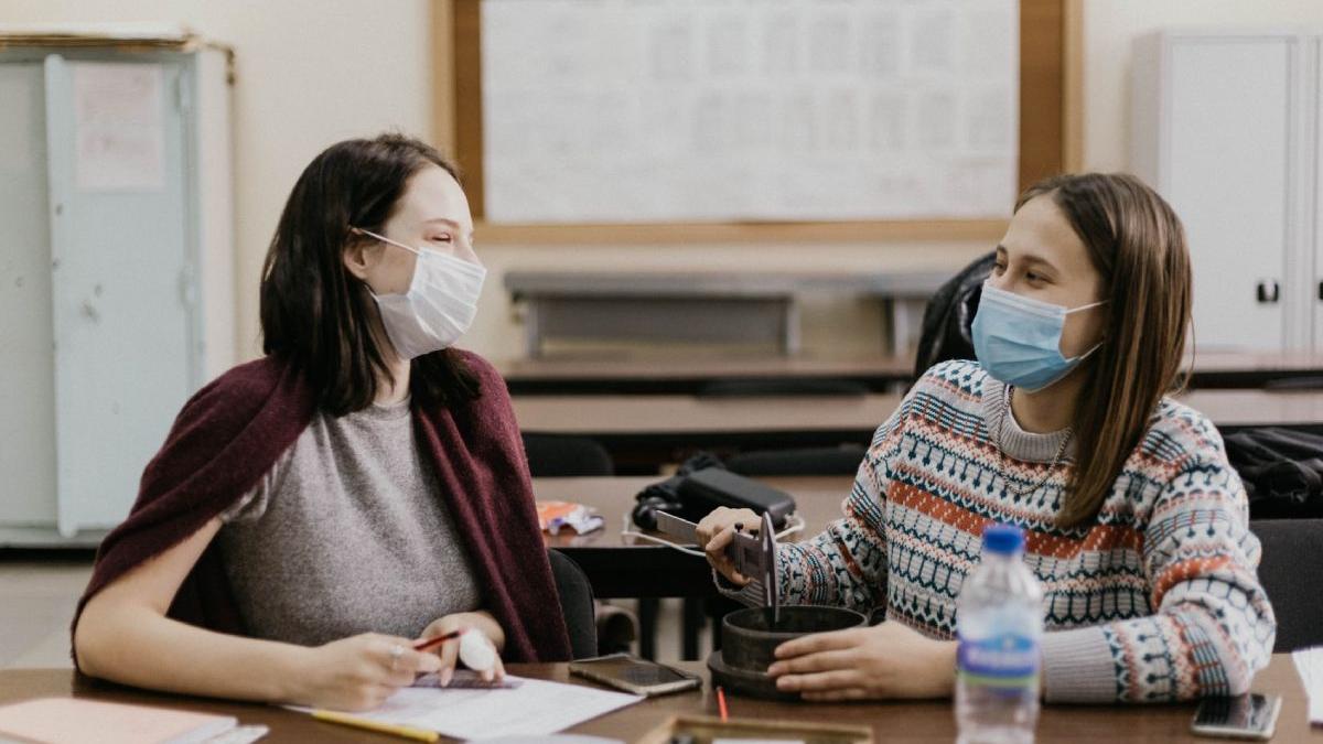 profesoara romanca marea britanie elevi testati acasa doua ori saptamana