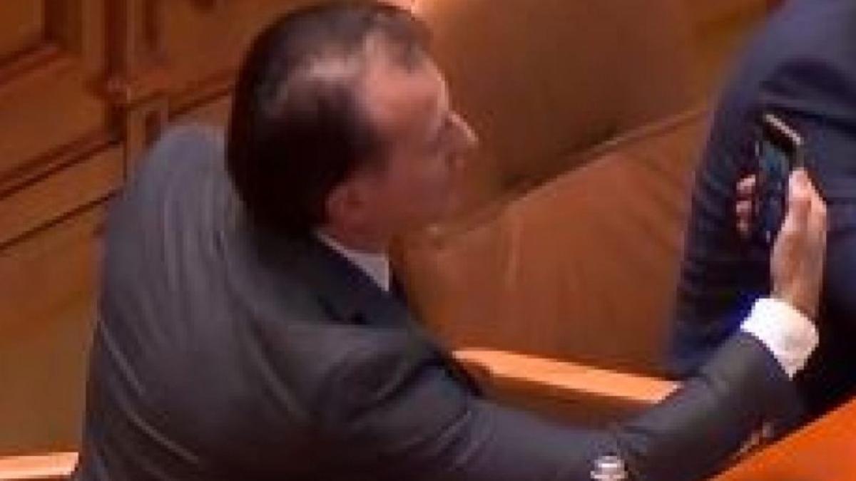 radu tudor hai florin citu fa ti un selfie cu cererea de a deveni presedintele senatului