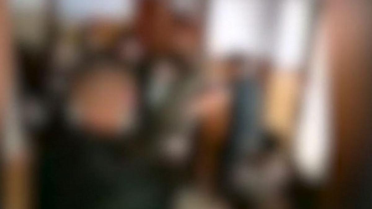 bataie liceu baia mare fata 18 ani lovita fata stomac