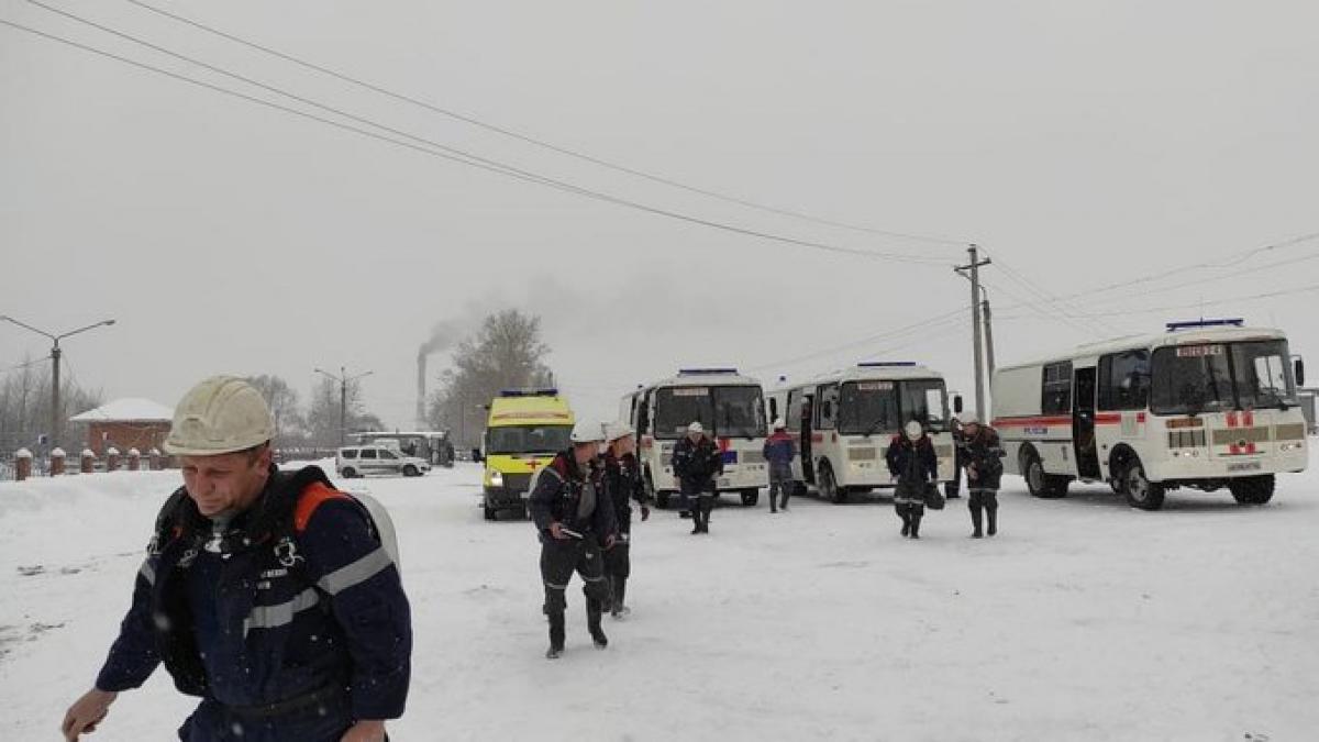 incendiu mina siberia 11 morti 43 blocati subteran