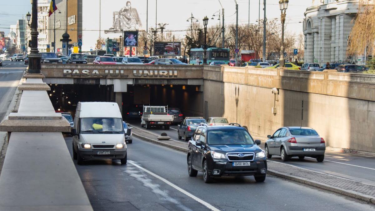 pericol prabusire pasajul unirii bucuresti trafic rutier restrictionat