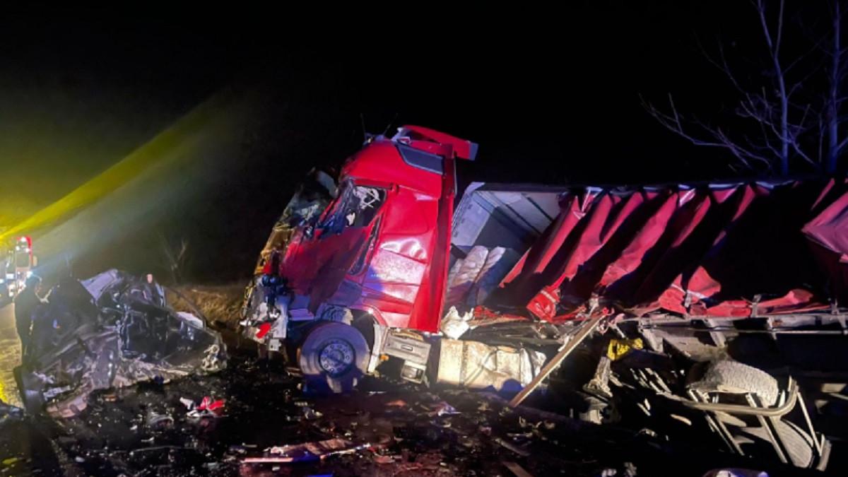 accident trei morti cornea caras severin