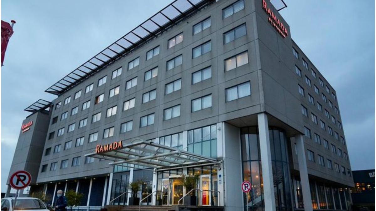 cuplu carantina covid evadare omicron