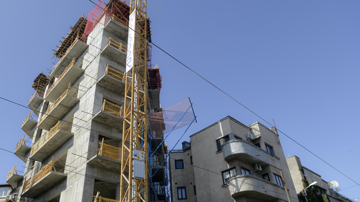 scumpiri apartamente case preturi mari