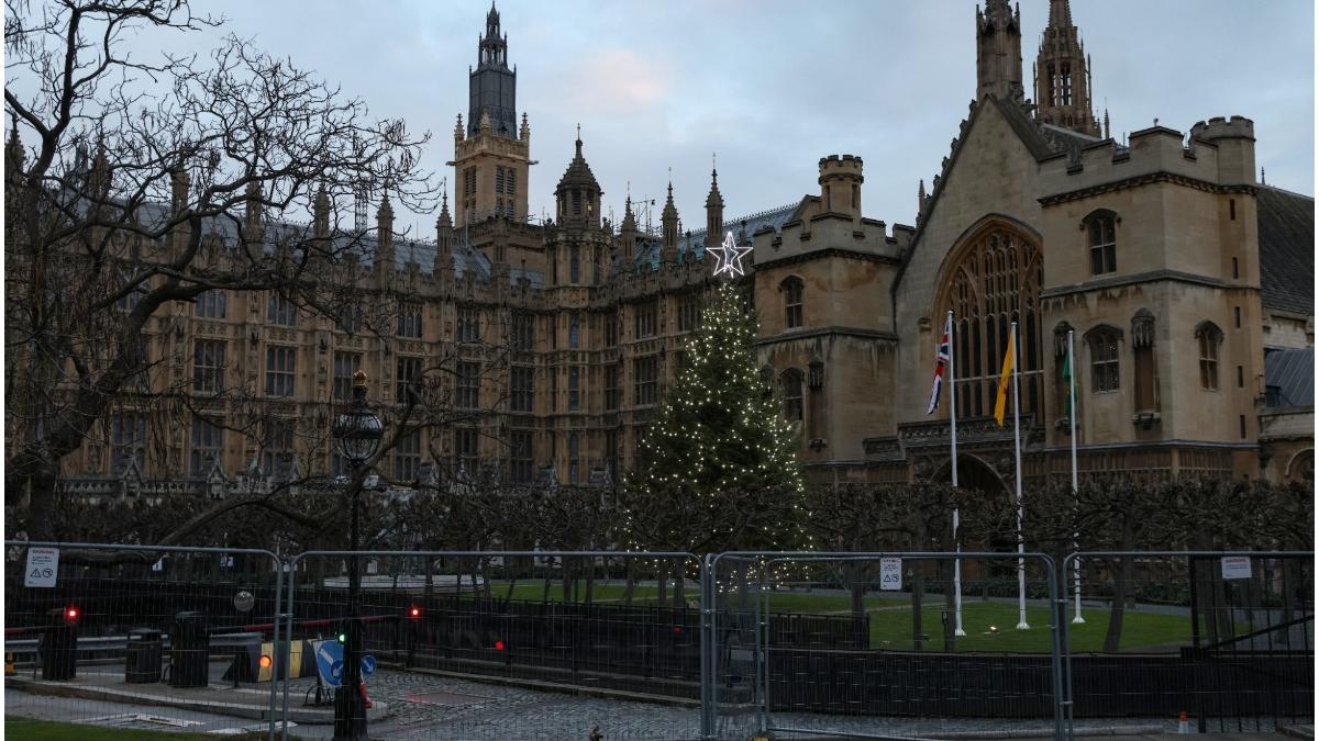 barbat retinut parlament britanic