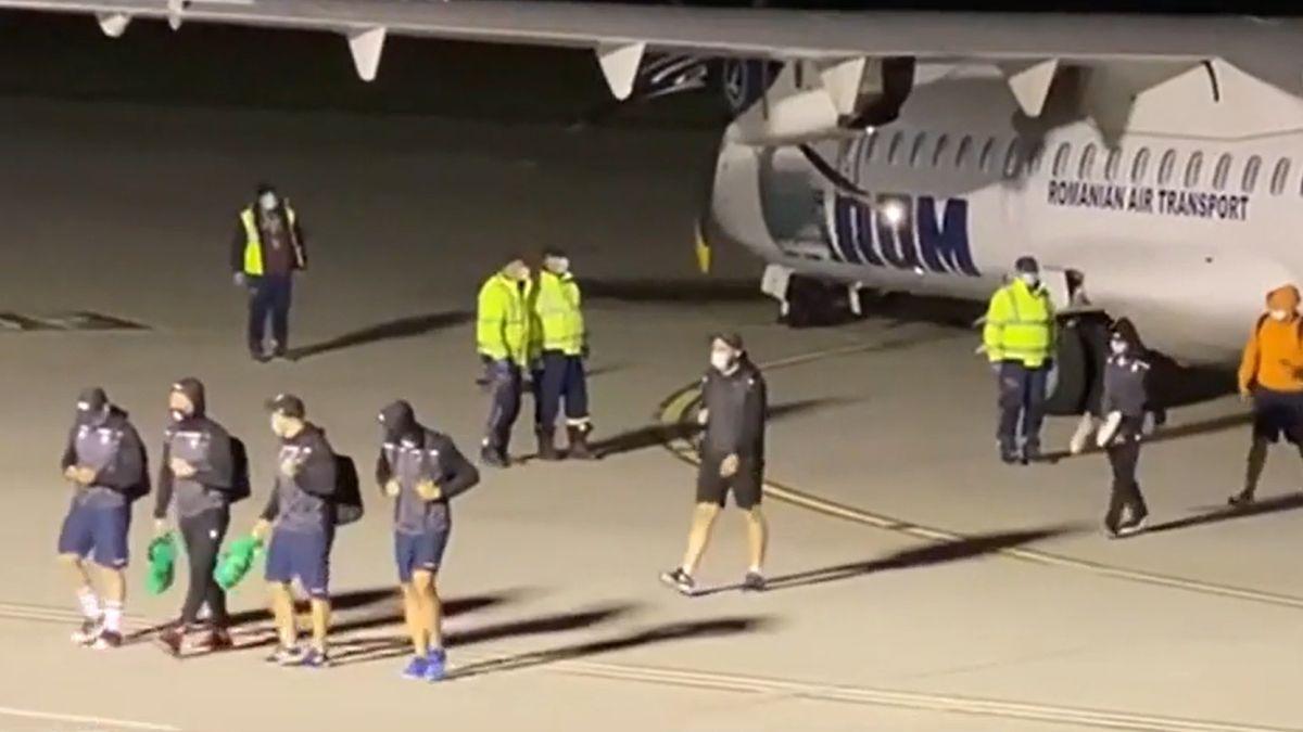 romanii blocati in africa de sud au ajuns in romania