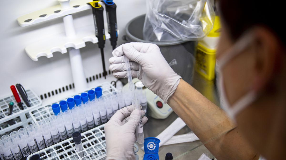 varianta omicron exista luna octombrie