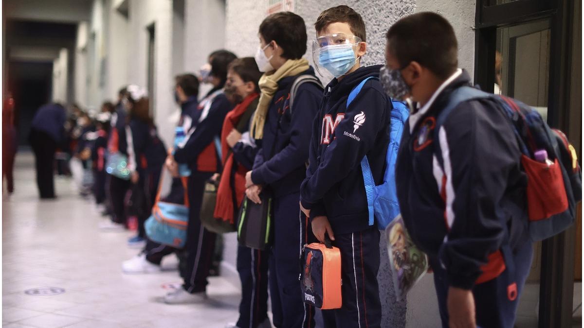 ce trebuie sa faca parintele daca testul de saliva arata ca elevul este pozitiv