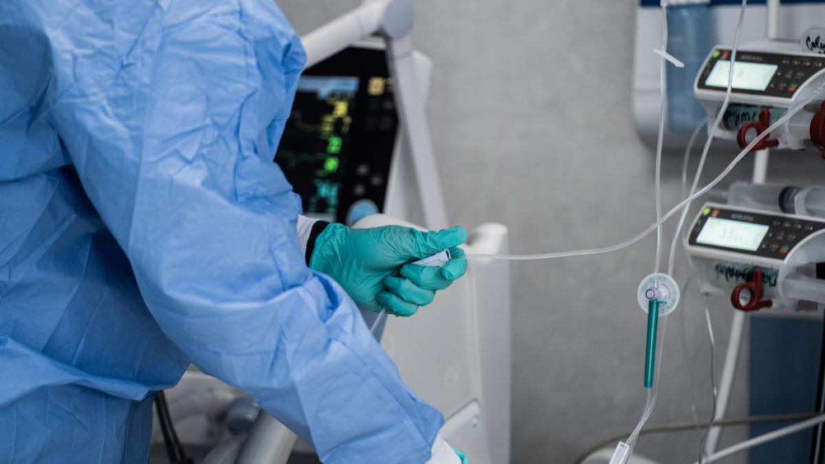 fetita un an covid a murit