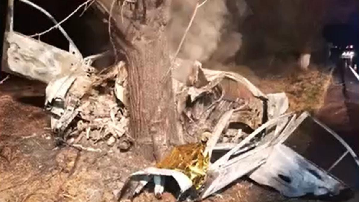 un tanar incendiat masina politist daia tulcea