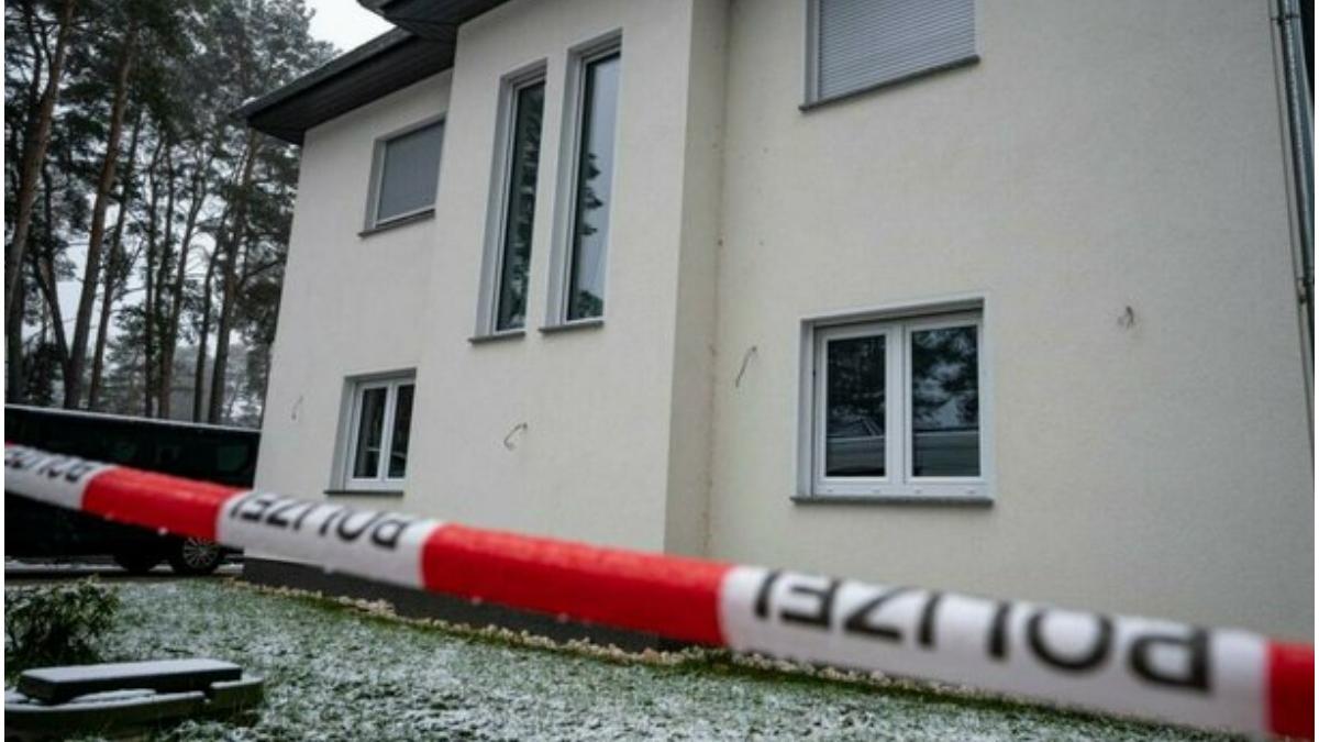 familie cinci persoane moarta berlin sinucidere
