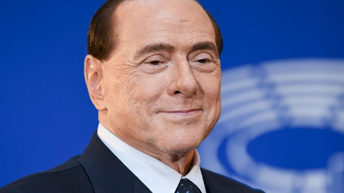 fost prim ministru silvio berlusconi candidad presedintiae italia
