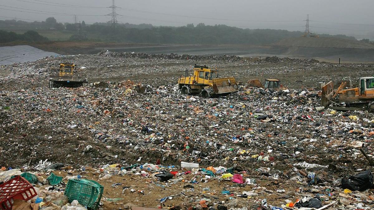 bani ilegal gunoaie capitala