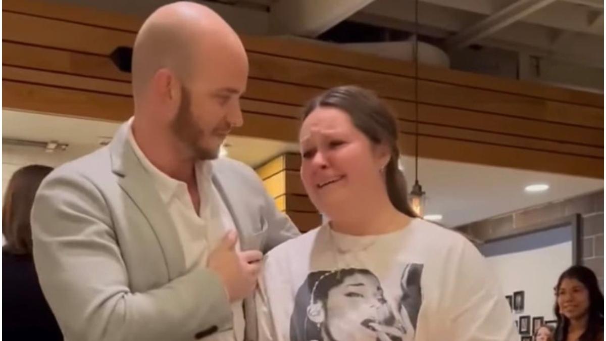 chelnerita arkansas concediere bacsis 4 400 dolari