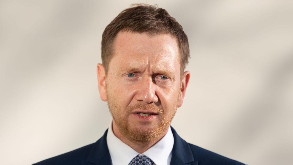 complot anti vaccinisti germani saxonia michael kretschmer asasinare