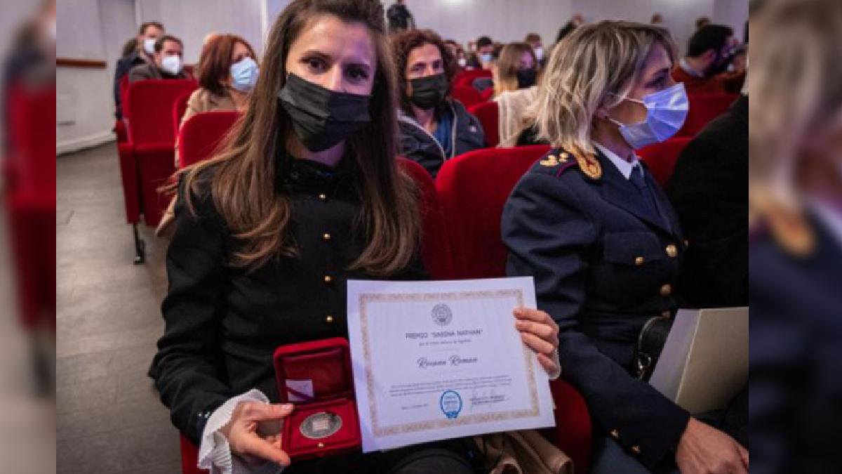 romanca declarata erou in italia dupa ce a denuntat doi membri ai mafiei