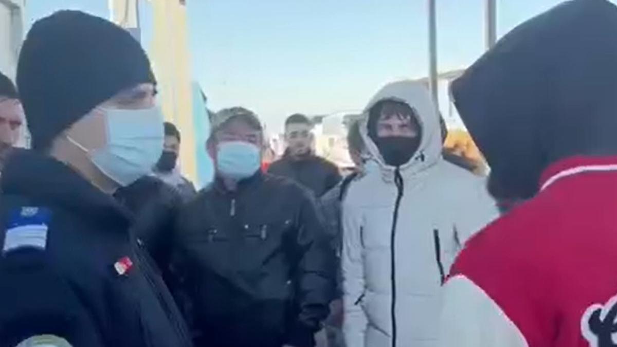 scandal in vama nadlac romanii nevaccinati nu vor in carantina