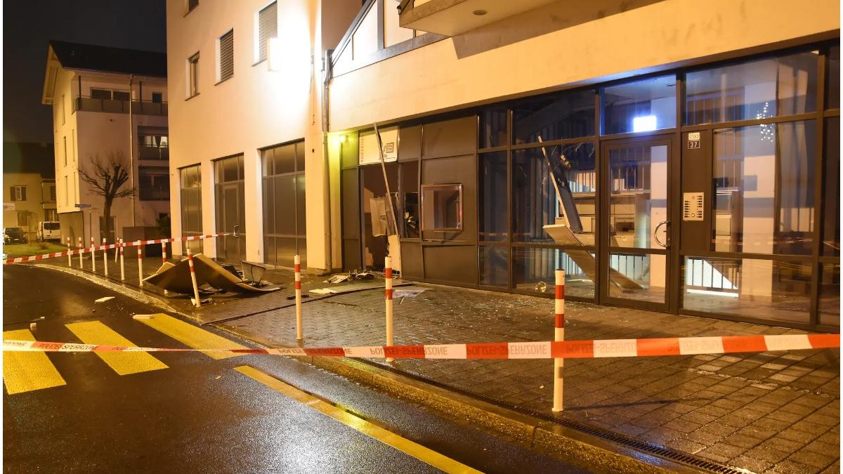 roman arestat jaf bancomat elvetia