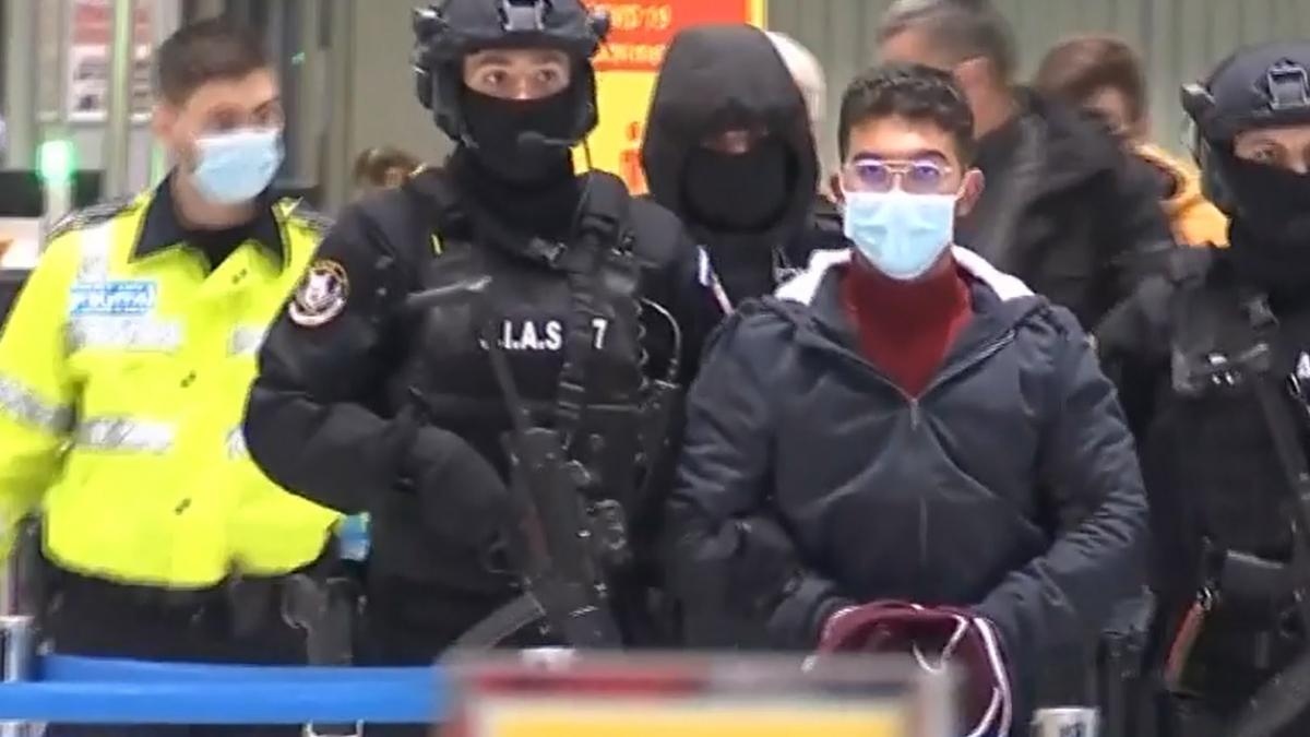 tanarul suspect in cazul mortii studentilor din iasi a fost adus in tara