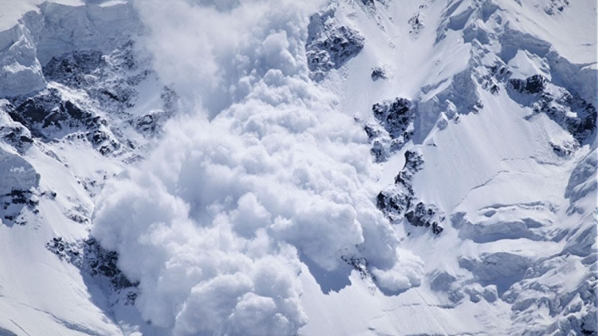 ANM, avertisment meteo pentru turişti: Risc însemnat de avalanșe în zonele de munte
