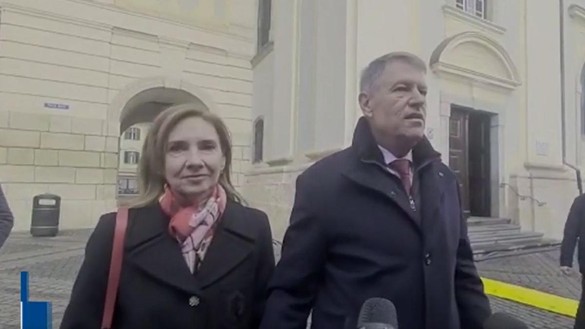 klaus iohannis craciun biserica sibiu