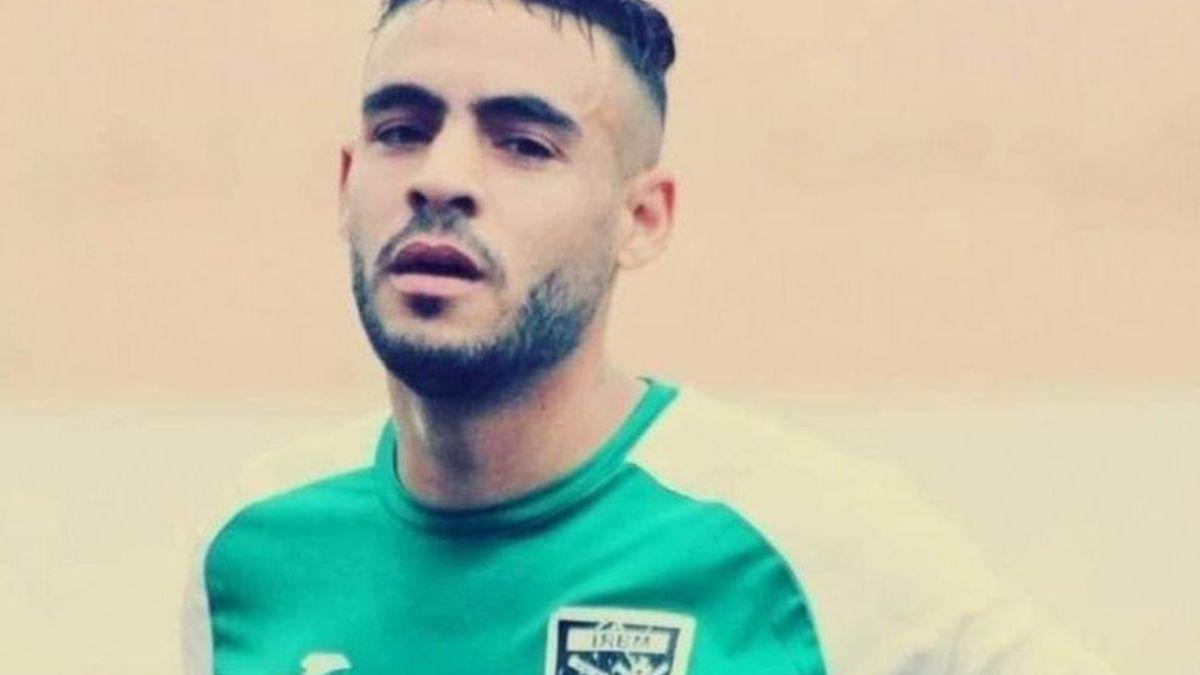 fotbalist sofiane loukar mort lovitura cap meci algeria
