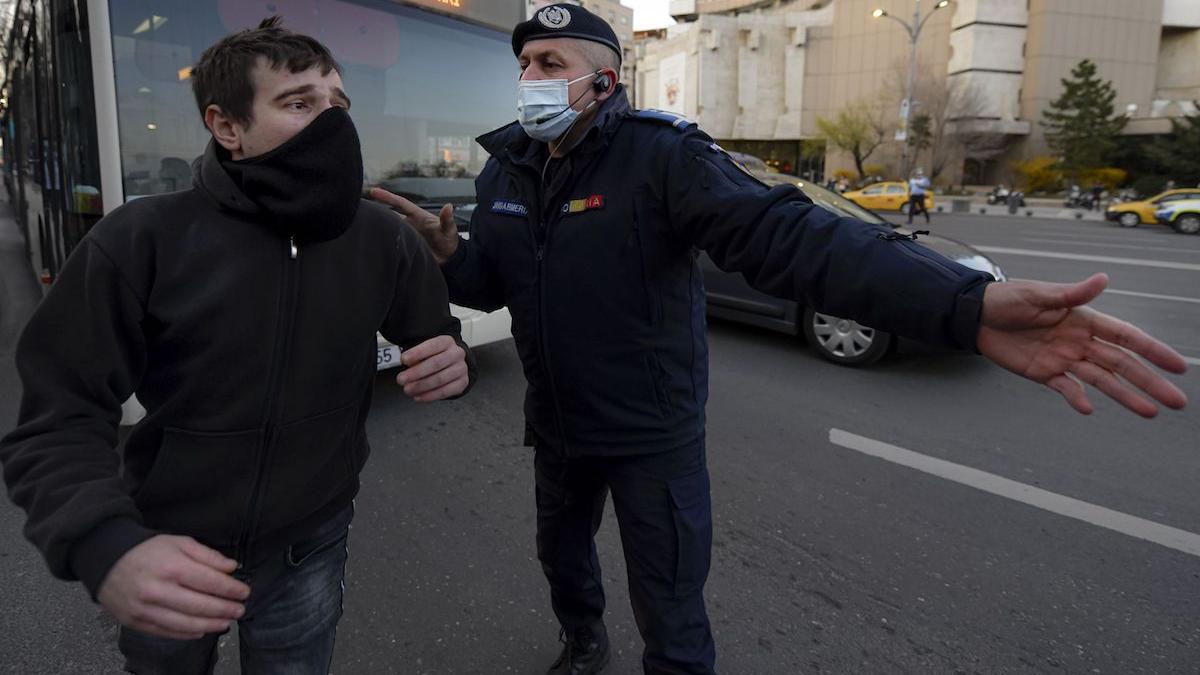 1 000 lei costat tanar pachet tigari a doua zi craciun
