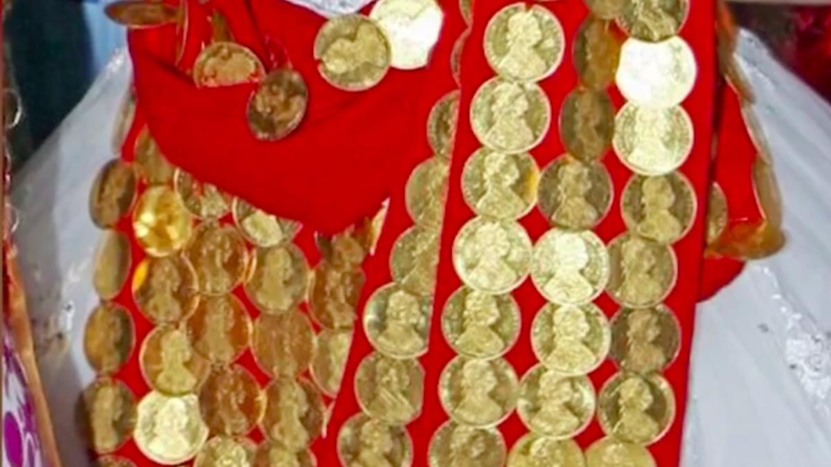 jaf la pont craciun hotii au furat 50 000 euro zeci cocosei de aur alte bijuterii