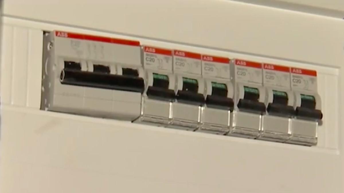 in ianuarie unii romani vor primi doua facturi clientii sfatuiti sa plateasca in orb