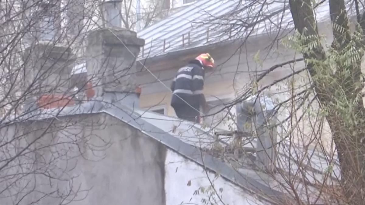 incendiu vizavi de primaria sectorului 1 din capitala pompierii intervin chiar acum