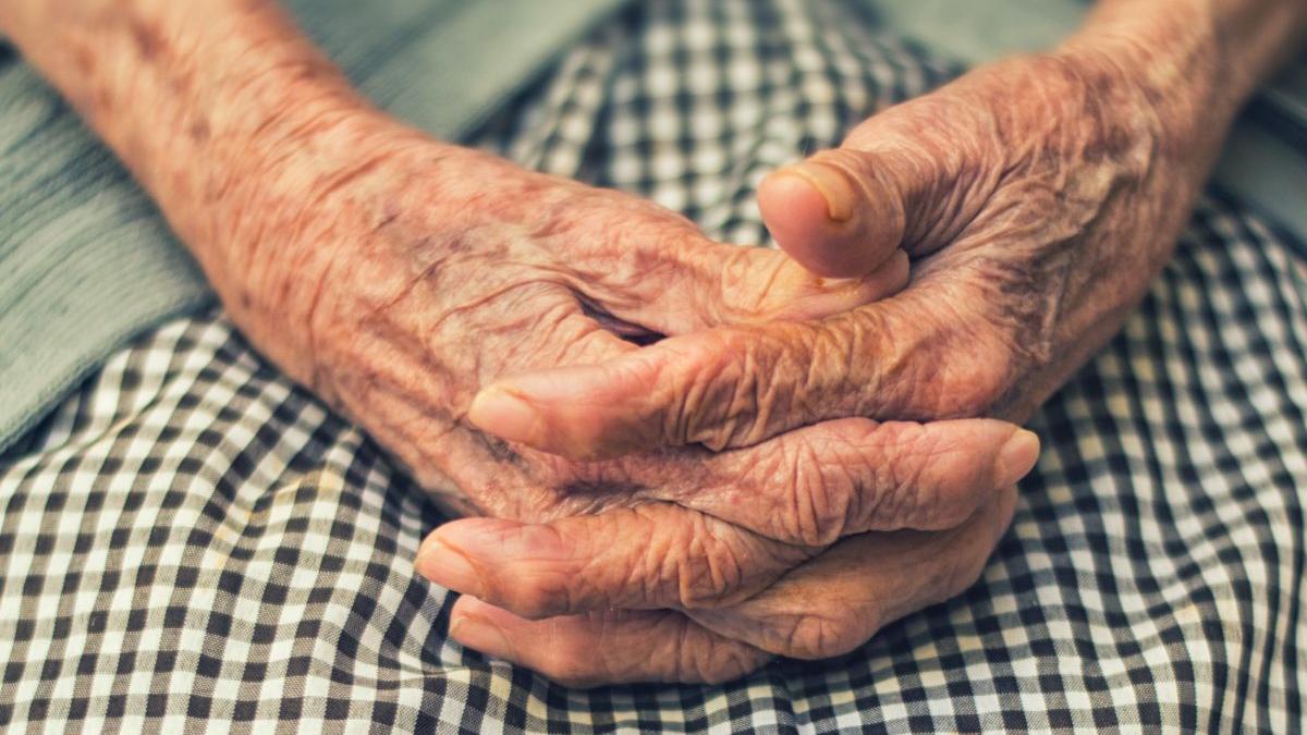 ingrijirea paliativa mana ajutor alinare bolnavi