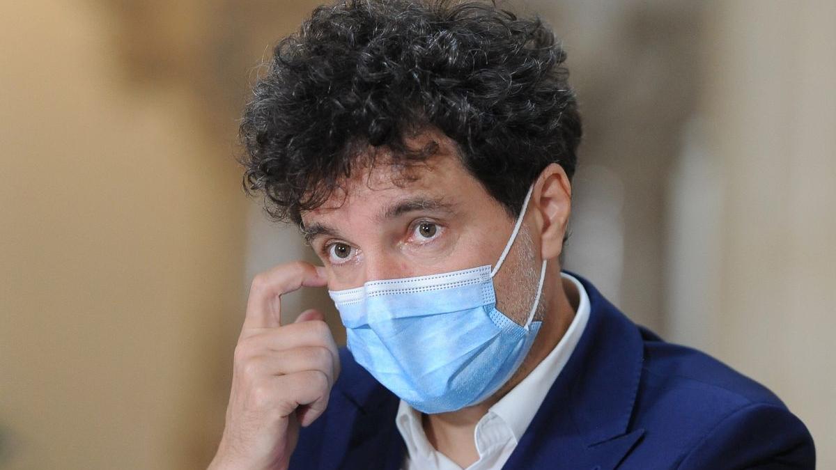 nicusor dan primar gunoaie in bucuresti